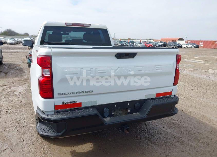 Photo 16 of 2021 Chevrolet Silverado 1500 4WD DOUBLE CAB STANDARD BED WT (VIN 1GCRYAEF5MZ217211)