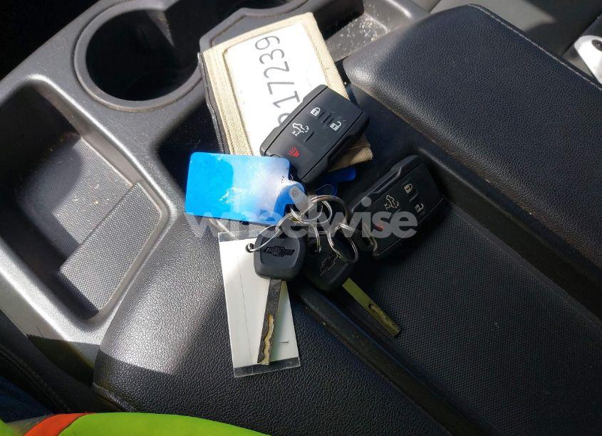 Photo 11 of 2021 Chevrolet Silverado 1500 4WD DOUBLE CAB STANDARD BED WT (VIN 1GCRYAEF5MZ217239)