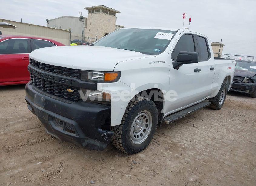 Photo 2 of 2021 Chevrolet Silverado 1500 4WD DOUBLE CAB STANDARD BED WT (VIN 1GCRYAEF5MZ217337)