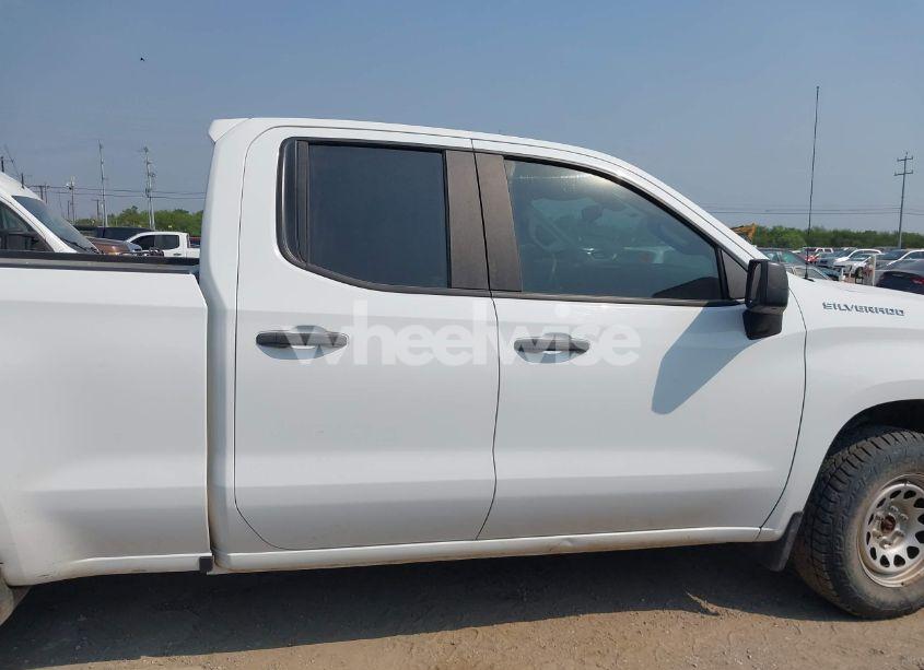 Photo 13 of 2021 Chevrolet Silverado 1500 4WD DOUBLE CAB STANDARD BED WT (VIN 1GCRYAEF5MZ218018)