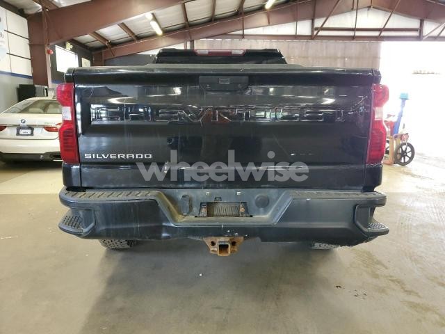 Photo 3 of 2019 CHEVROLET SILVERADO K1500 (VIN 1GCRYAEF6KZ188346)