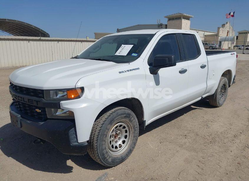 Photo 2 of 2020 Chevrolet Silverado 1500 4WD DOUBLE CAB STANDARD BED WT (VIN 1GCRYAEF6LZ177011)