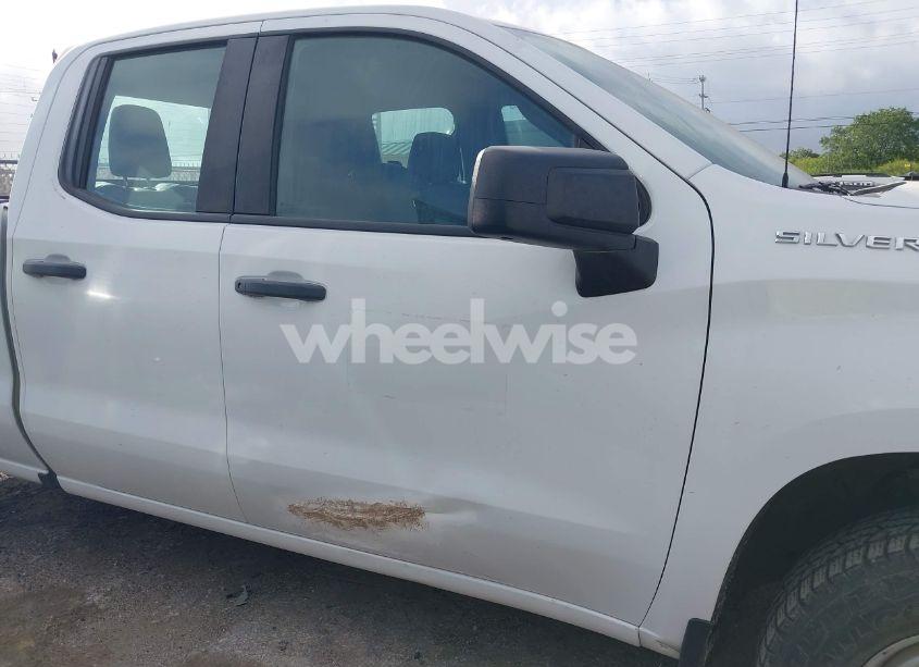 Photo 13 of 2020 Chevrolet Silverado 1500 4WD DOUBLE CAB STANDARD BED WT (VIN 1GCRYAEF6LZ178174)