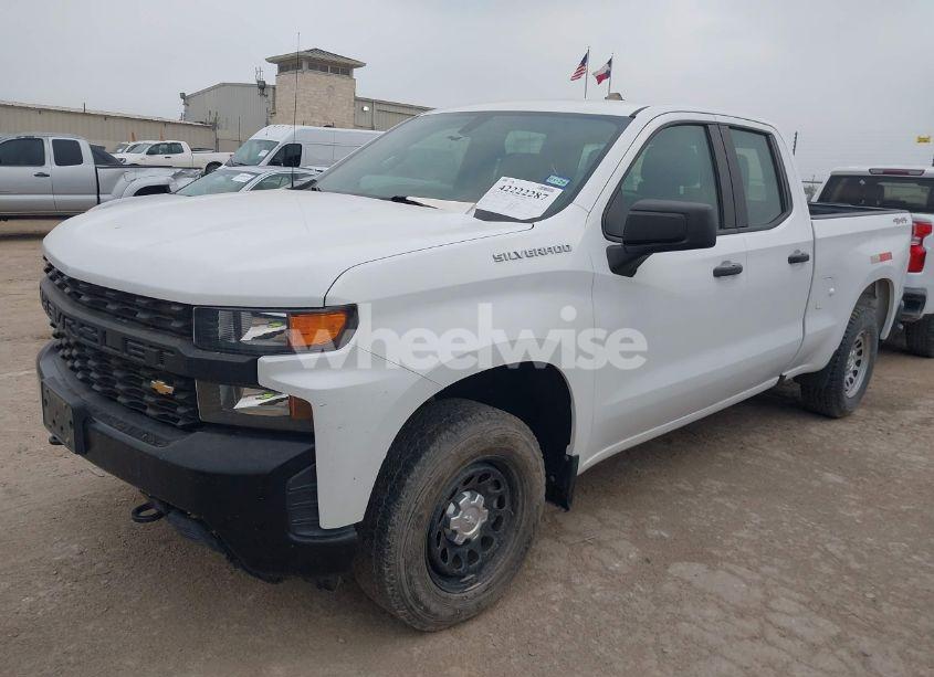 Photo 2 of 2020 Chevrolet Silverado 1500 4WD DOUBLE CAB STANDARD BED WT (VIN 1GCRYAEF6LZ179454)