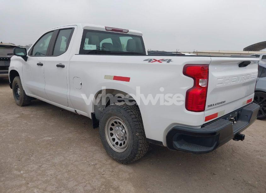 Photo 3 of 2020 Chevrolet Silverado 1500 4WD DOUBLE CAB STANDARD BED WT (VIN 1GCRYAEF6LZ179454)
