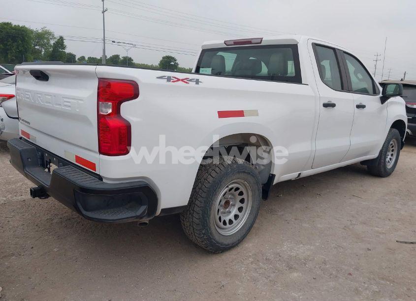 Photo 4 of 2020 Chevrolet Silverado 1500 4WD DOUBLE CAB STANDARD BED WT (VIN 1GCRYAEF6LZ179454)