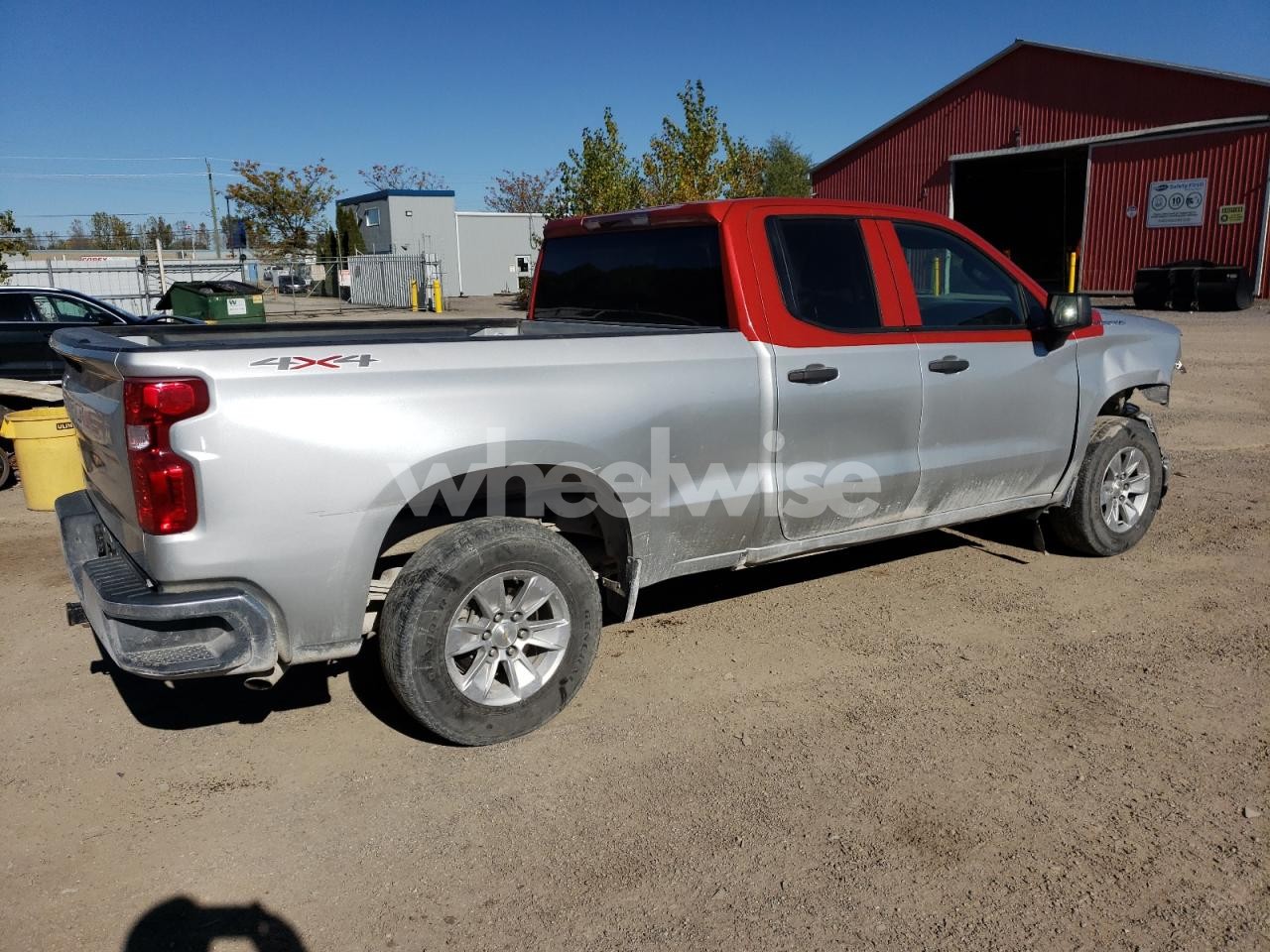 Photo 3 of 2021 CHEVROLET SILVERADO K1500 (VIN 1GCRYAEF6MZ169234)