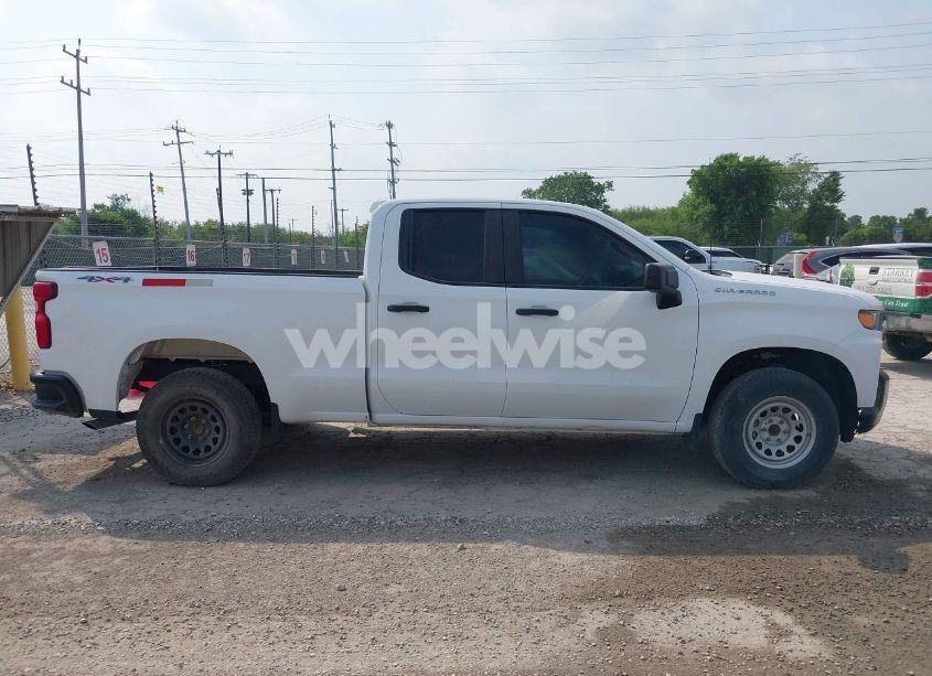 Photo 13 of 2021 Chevrolet Silverado 1500 4WD DOUBLE CAB STANDARD BED WT (VIN 1GCRYAEF6MZ216391)