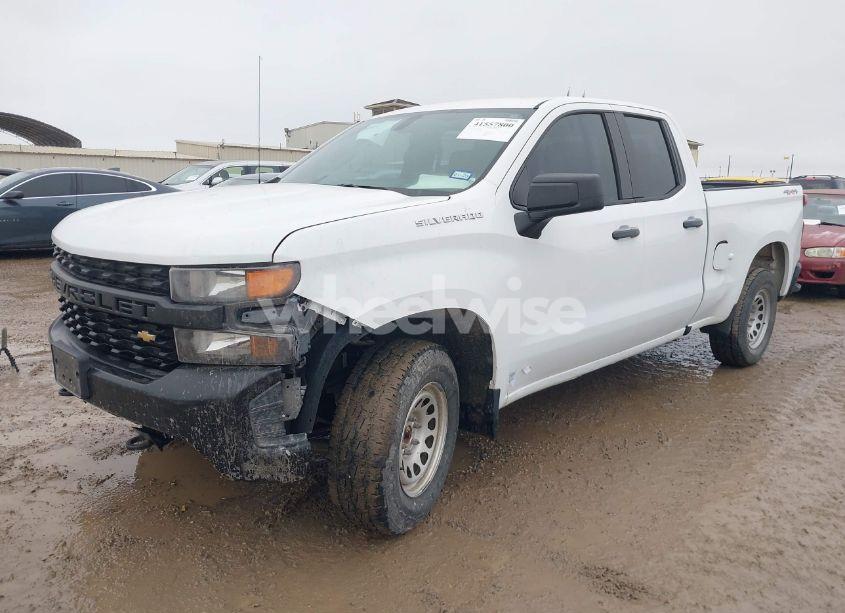 Photo 2 of 2020 Chevrolet Silverado 1500 4WD DOUBLE CAB STANDARD BED WT (VIN 1GCRYAEF7LZ177454)