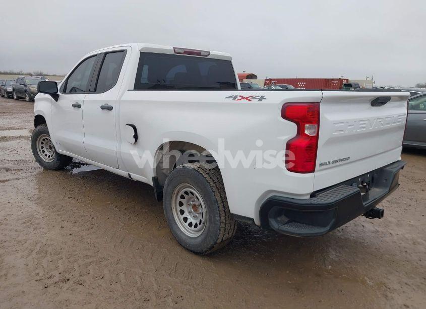 Photo 3 of 2020 Chevrolet Silverado 1500 4WD DOUBLE CAB STANDARD BED WT (VIN 1GCRYAEF7LZ177454)