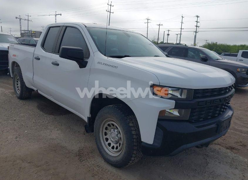 2020 Chevrolet Silverado 1500 4WD DOUBLE CAB STANDARD BED WT (VIN 1GCRYAEF7LZ179401) main photo