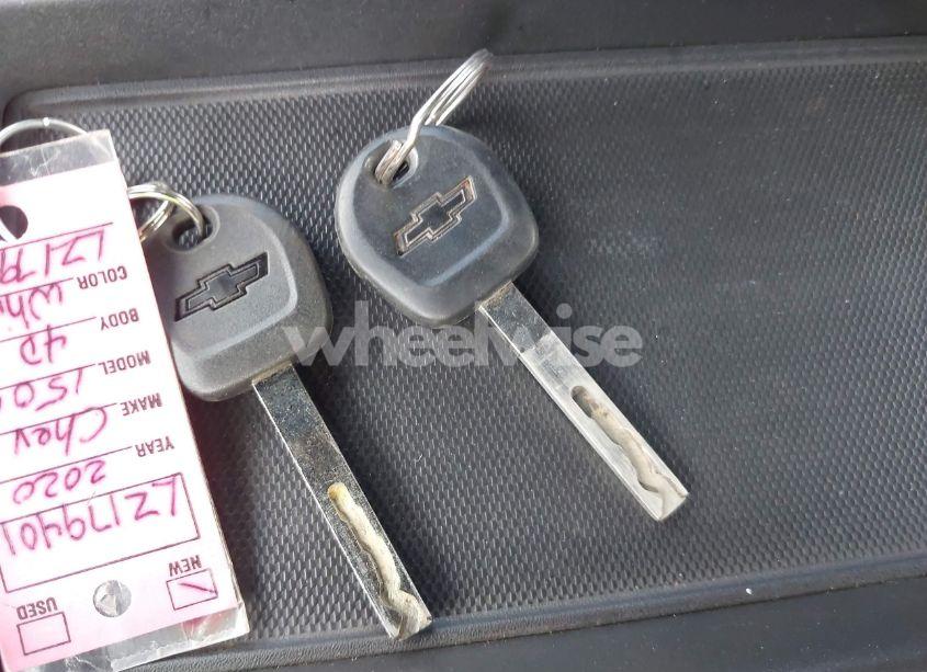 Photo 11 of 2020 Chevrolet Silverado 1500 4WD DOUBLE CAB STANDARD BED WT (VIN 1GCRYAEF7LZ179401)