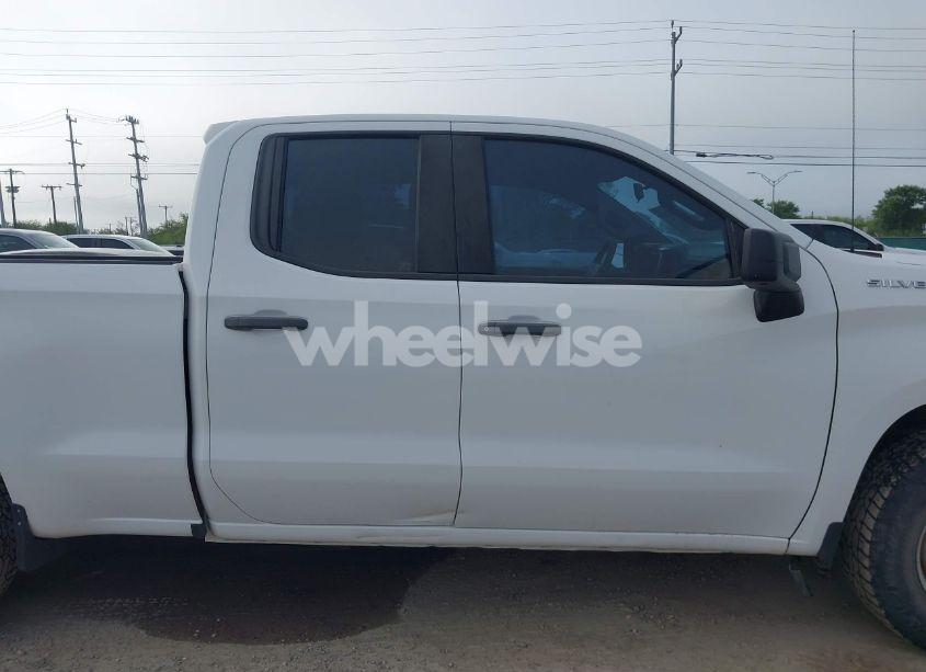 Photo 13 of 2020 Chevrolet Silverado 1500 4WD DOUBLE CAB STANDARD BED WT (VIN 1GCRYAEF7LZ179401)