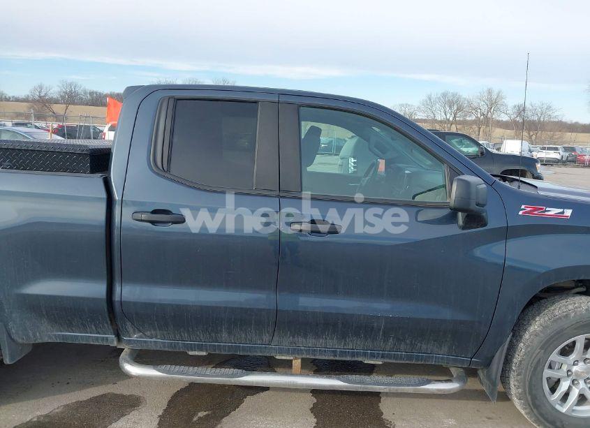 Photo 13 of 2020 Chevrolet Silverado 1500 4WD DOUBLE CAB STANDARD BED WT (VIN 1GCRYAEF7LZ195758)