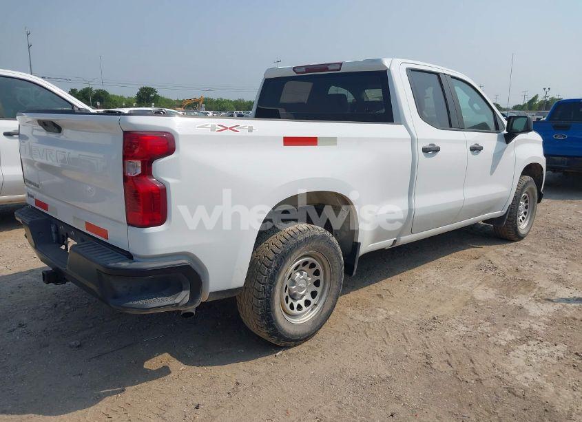Photo 4 of 2021 Chevrolet Silverado 1500 4WD DOUBLE CAB STANDARD BED WT (VIN 1GCRYAEF7MZ210776)