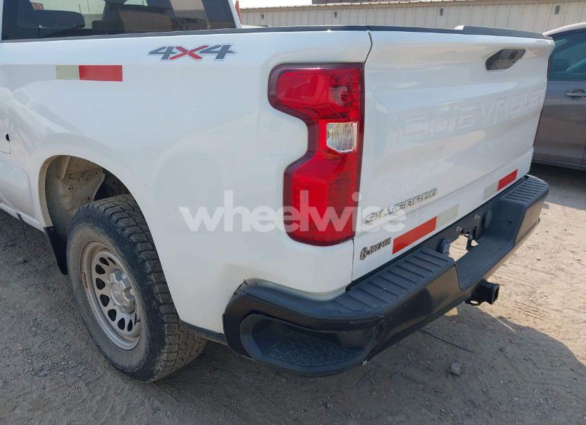 Photo 6 of 2021 Chevrolet Silverado 1500 4WD DOUBLE CAB STANDARD BED WT (VIN 1GCRYAEF7MZ210776)