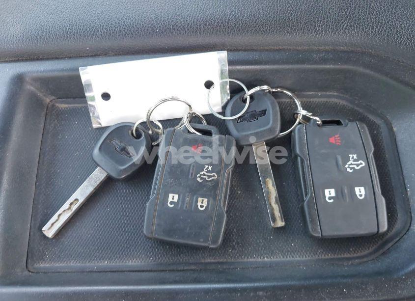 Photo 11 of 2021 Chevrolet Silverado 1500 4WD DOUBLE CAB STANDARD BED WT (VIN 1GCRYAEF7MZ212124)