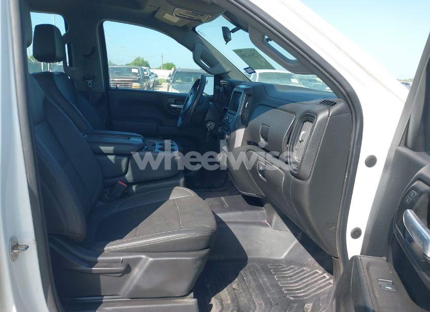 Photo 5 of 2021 Chevrolet Silverado 1500 4WD DOUBLE CAB STANDARD BED WT (VIN 1GCRYAEF7MZ212124)