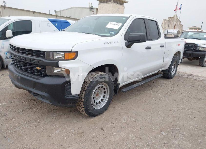 Photo 2 of 2021 Chevrolet Silverado 1500 4WD DOUBLE CAB STANDARD BED WT (VIN 1GCRYAEF7MZ217534)