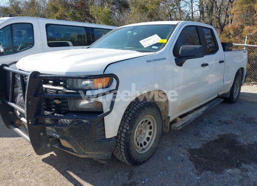 Photo 2 of 2020 Chevrolet Silverado 1500 4WD DOUBLE CAB STANDARD BED WT (VIN 1GCRYAEF8LZ177687)
