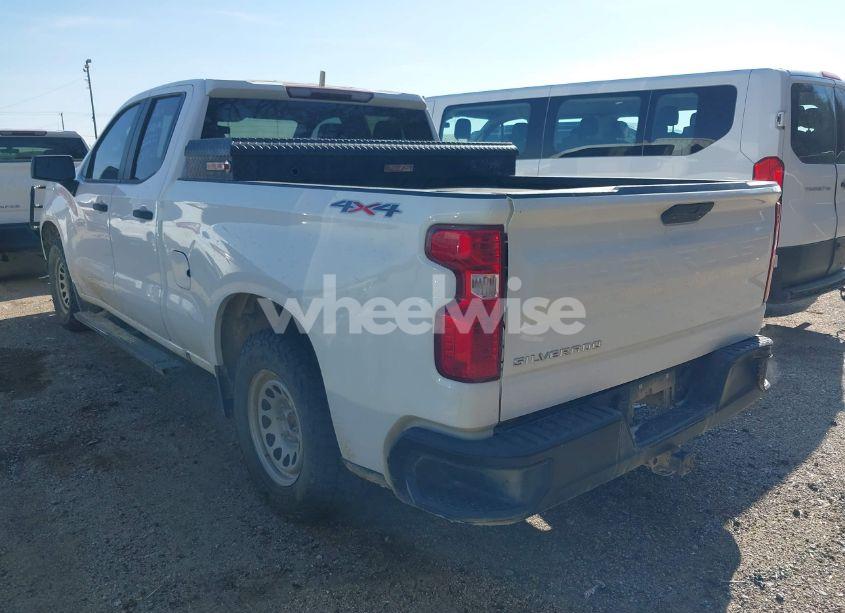 Photo 3 of 2020 Chevrolet Silverado 1500 4WD DOUBLE CAB STANDARD BED WT (VIN 1GCRYAEF8LZ177687)