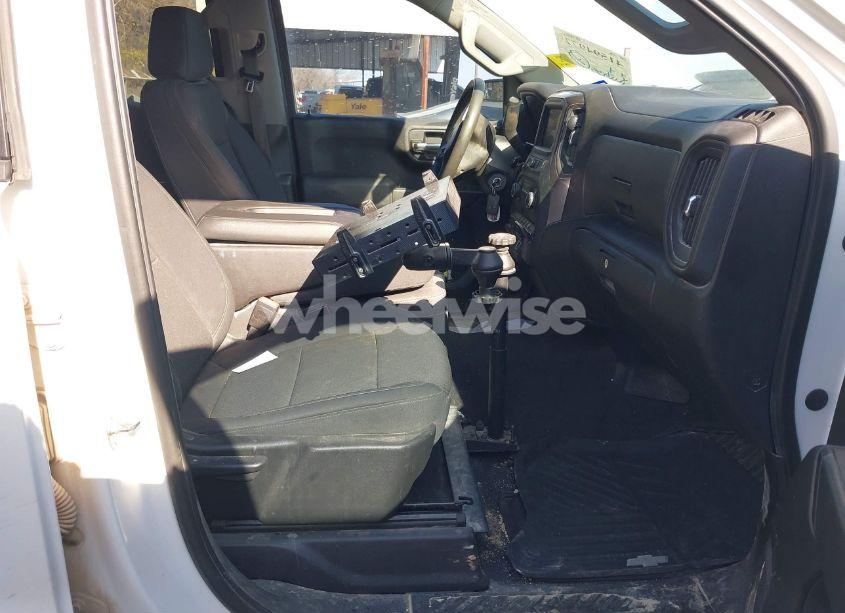 Photo 5 of 2020 Chevrolet Silverado 1500 4WD DOUBLE CAB STANDARD BED WT (VIN 1GCRYAEF8LZ177687)