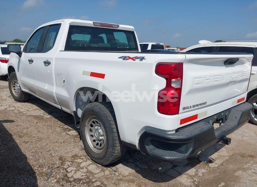 Photo 3 of 2020 Chevrolet Silverado 1500 4WD DOUBLE CAB STANDARD BED WT (VIN 1GCRYAEF8LZ178404)