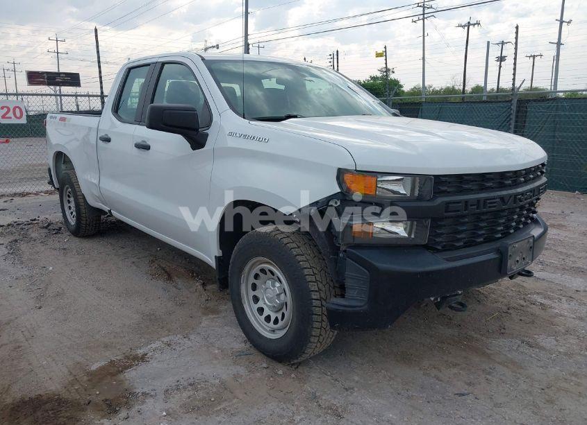 2021 Chevrolet Silverado 1500 4WD DOUBLE CAB STANDARD BED WT (VIN 1GCRYAEF8MZ217347) main photo