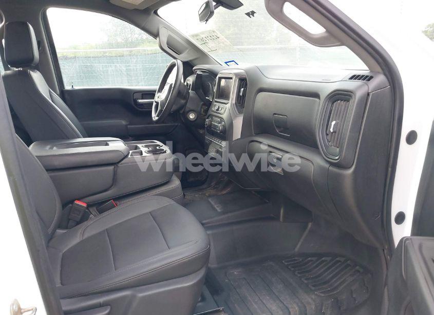 Photo 5 of 2021 Chevrolet Silverado 1500 4WD DOUBLE CAB STANDARD BED WT (VIN 1GCRYAEF8MZ217347)