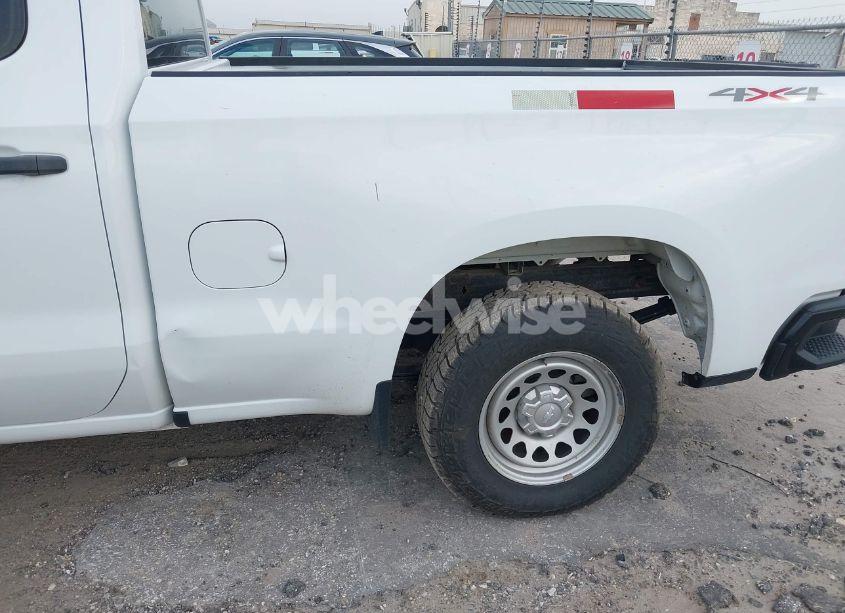 Photo 6 of 2021 Chevrolet Silverado 1500 4WD DOUBLE CAB STANDARD BED WT (VIN 1GCRYAEF8MZ217347)