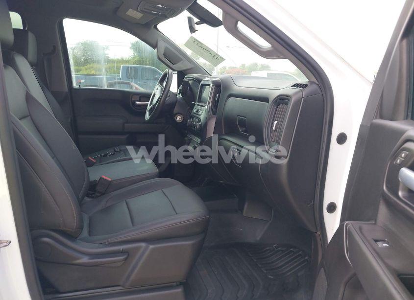 Photo 5 of 2021 Chevrolet Silverado 1500 4WD DOUBLE CAB STANDARD BED WT (VIN 1GCRYAEF8MZ217607)