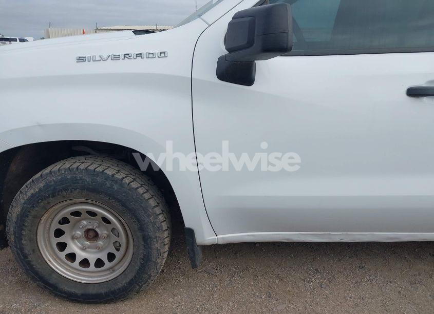 Photo 6 of 2021 Chevrolet Silverado 1500 4WD DOUBLE CAB STANDARD BED WT (VIN 1GCRYAEF8MZ217607)