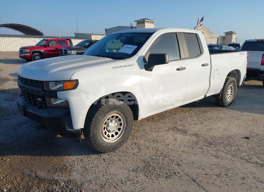 Photo 2 of 2020 Chevrolet Silverado 1500 4WD DOUBLE CAB STANDARD BED WT (VIN 1GCRYAEF9LZ177908)
