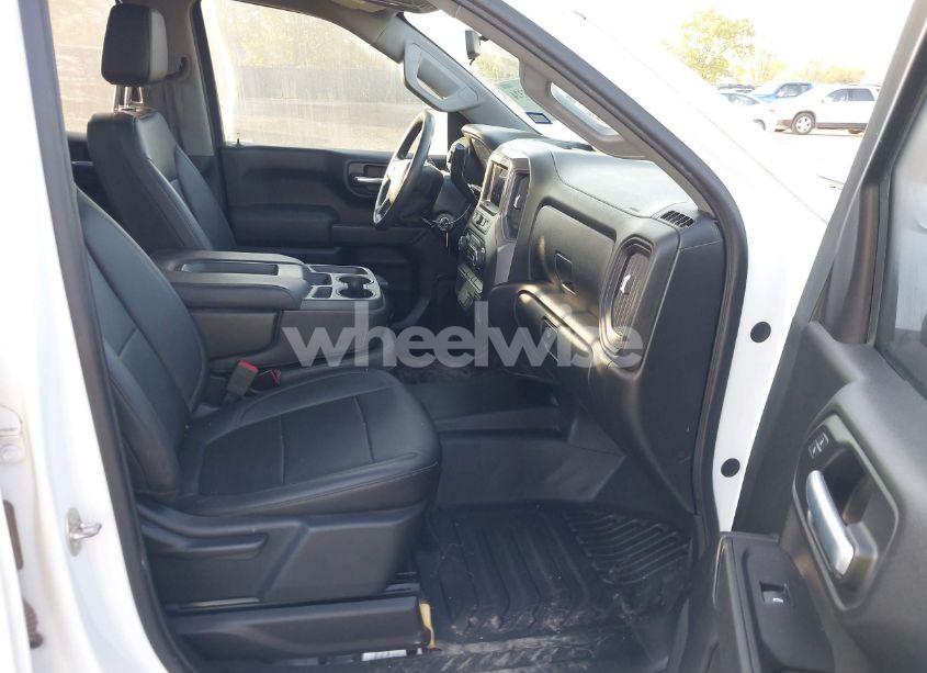 Photo 5 of 2020 Chevrolet Silverado 1500 4WD DOUBLE CAB STANDARD BED WT (VIN 1GCRYAEF9LZ177908)