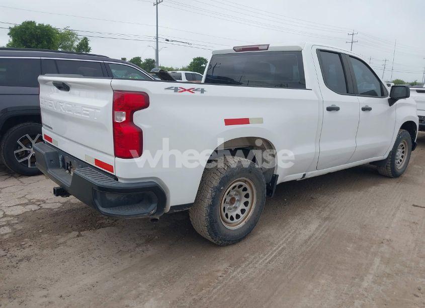 Photo 4 of 2020 Chevrolet Silverado 1500 4WD DOUBLE CAB STANDARD BED WT (VIN 1GCRYAEF9LZ178542)