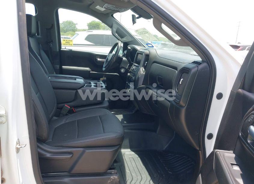 Photo 5 of 2021 Chevrolet Silverado 1500 4WD DOUBLE CAB STANDARD BED WT (VIN 1GCRYAEF9MZ211203)