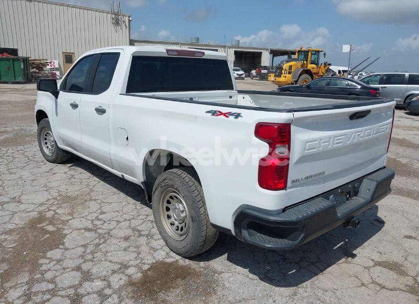 Photo 3 of 2020 Chevrolet Silverado 1500 4WD DOUBLE CAB STANDARD BED WT (VIN 1GCRYAEFXLZ178436)