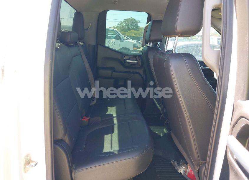 Photo 8 of 2020 Chevrolet Silverado 1500 4WD DOUBLE CAB STANDARD BED WT (VIN 1GCRYAEFXLZ178436)