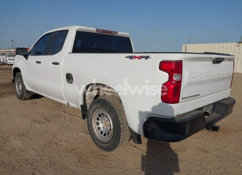 Photo 3 of 2020 Chevrolet Silverado 1500 4WD DOUBLE CAB STANDARD BED WT (VIN 1GCRYAEFXLZ179084)
