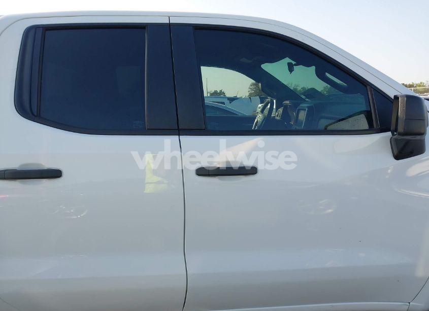 Photo 13 of 2020 Chevrolet Silverado 1500 4WD DOUBLE CAB STANDARD BED WT (VIN 1GCRYAEFXLZ315603)