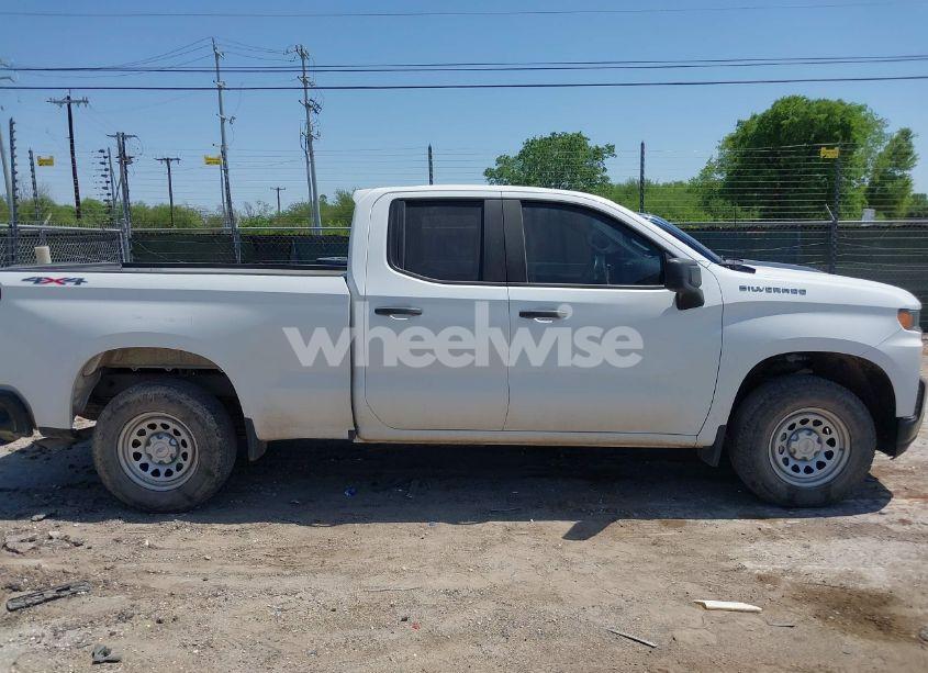 Photo 13 of 2021 Chevrolet Silverado 1500 4WD DOUBLE CAB STANDARD BED WT (VIN 1GCRYAEFXMZ210559)