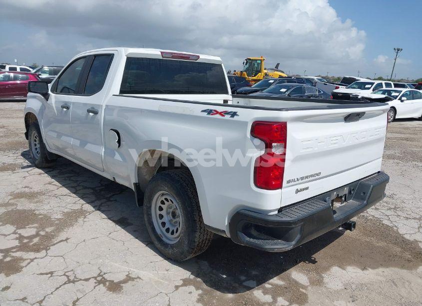 Photo 3 of 2021 Chevrolet Silverado 1500 4WD DOUBLE CAB STANDARD BED WT (VIN 1GCRYAEFXMZ217365)
