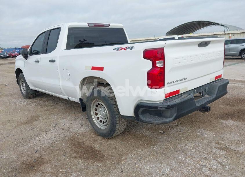 Photo 3 of 2021 Chevrolet Silverado 1500 4WD DOUBLE CAB STANDARD BED WT (VIN 1GCRYAEFXMZ217883)