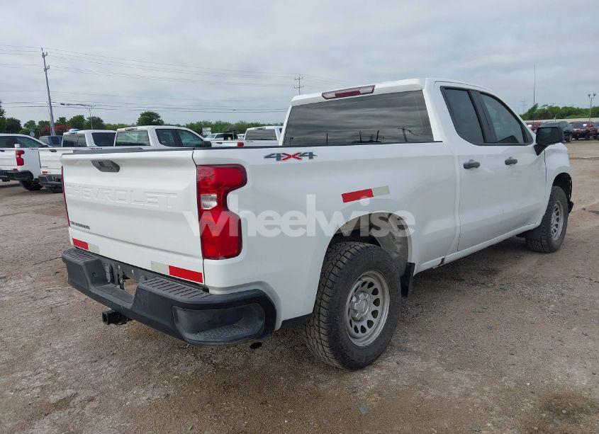 Photo 4 of 2021 Chevrolet Silverado 1500 4WD DOUBLE CAB STANDARD BED WT (VIN 1GCRYAEFXMZ217883)