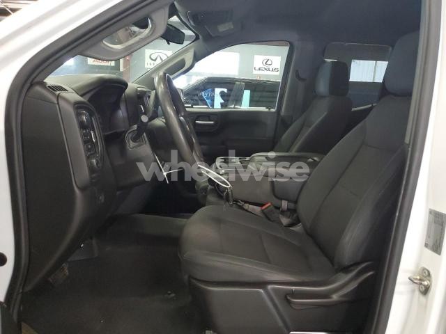 Photo 3 of 2019 CHEVROLET SILVERADO K1500 (VIN 1GCRYAEH0KZ250518)