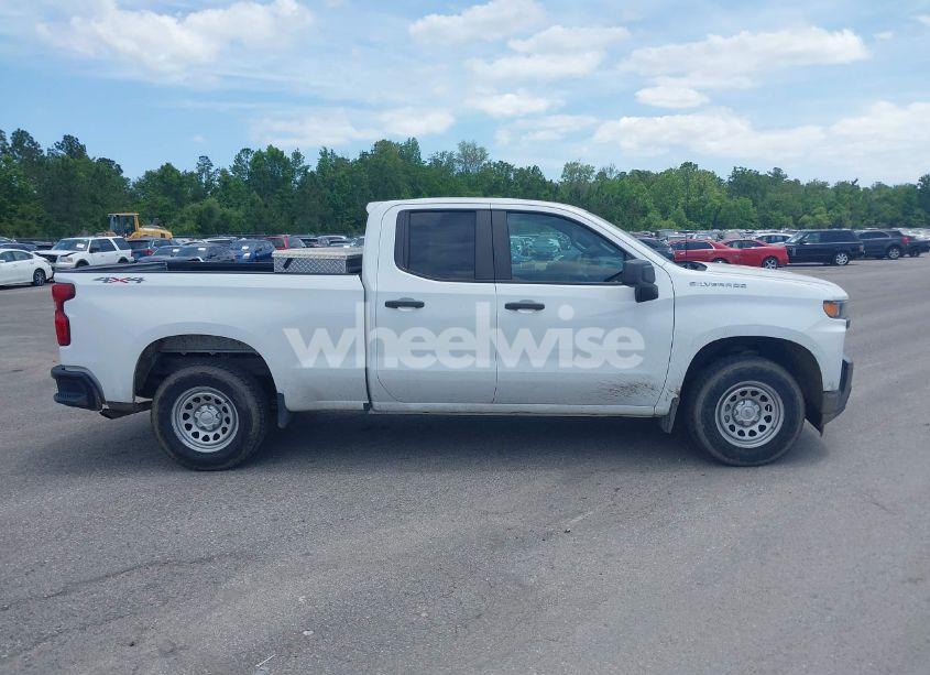 Photo 13 of 2019 Chevrolet Silverado 1500 WORK TRUCK (VIN 1GCRYAEH0KZ255590)