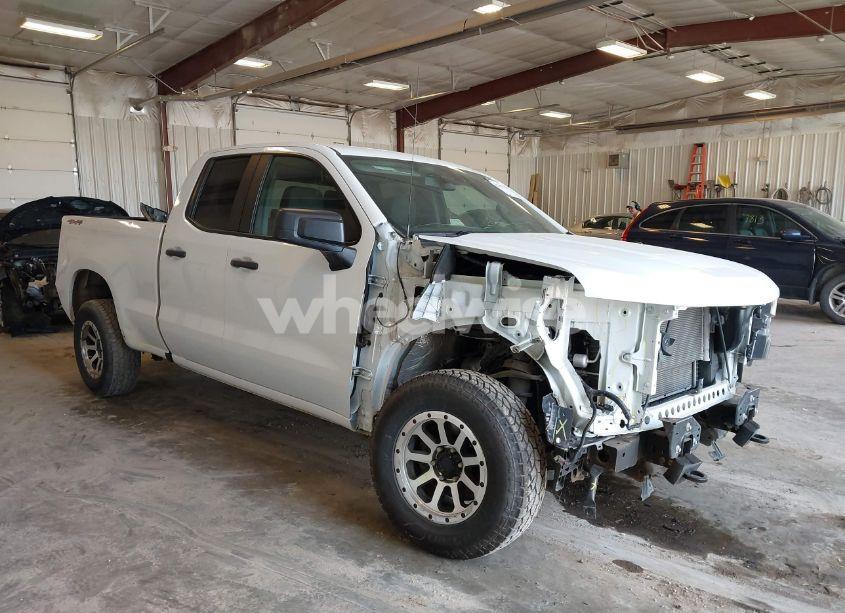 2020 Chevrolet Silverado 1500 4WD DOUBLE CAB STANDARD BED WT (VIN 1GCRYAEH9LZ203926) main photo