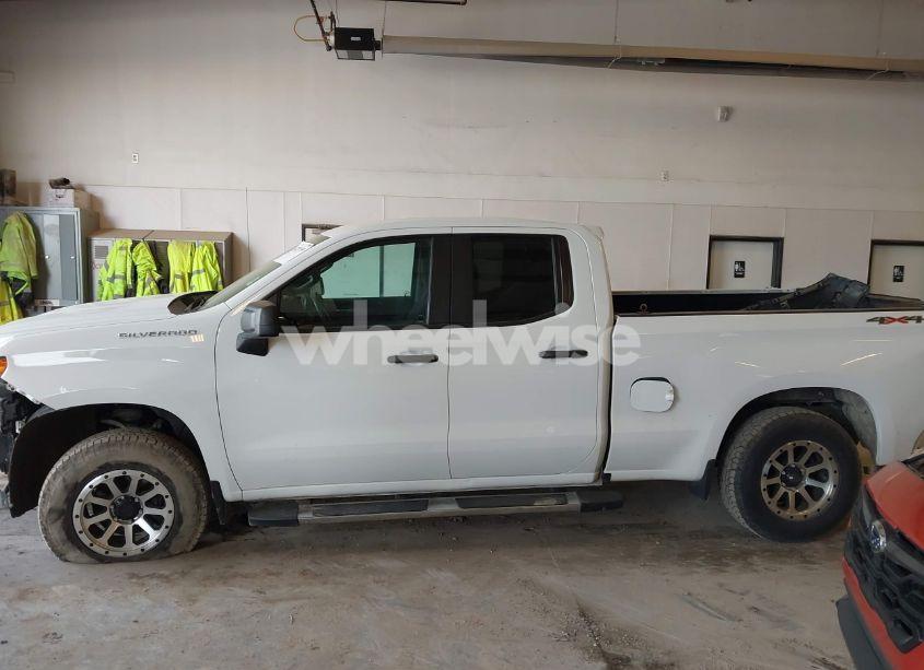 Photo 15 of 2020 Chevrolet Silverado 1500 4WD DOUBLE CAB STANDARD BED WT (VIN 1GCRYAEH9LZ203926)