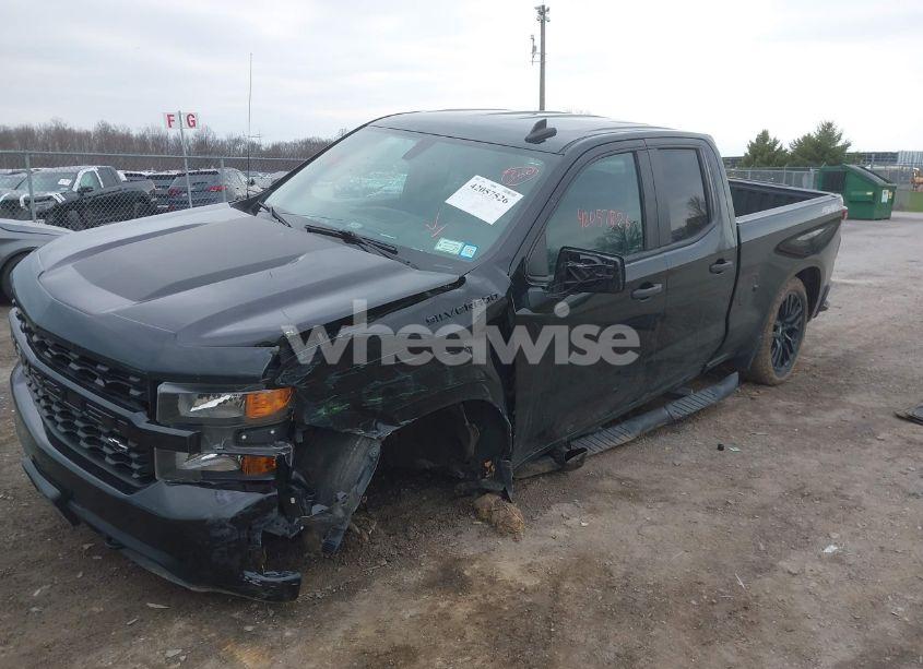 Photo 2 of 2020 Chevrolet Silverado 1500 4WD DOUBLE CAB STANDARD BED CUSTOM (VIN 1GCRYBEH5LZ217487)