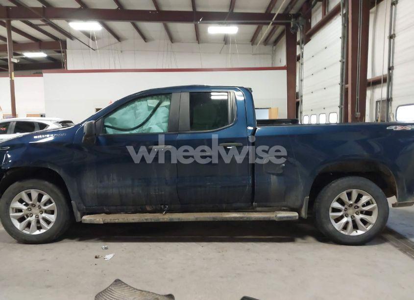 Photo 14 of 2020 Chevrolet Silverado 1500 4WD DOUBLE CAB STANDARD BED CUSTOM (VIN 1GCRYBEH6LZ226182)